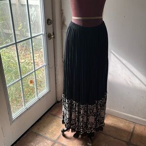 Double D Ranch wear. Black maxi skirt with silver/gray. M NWT